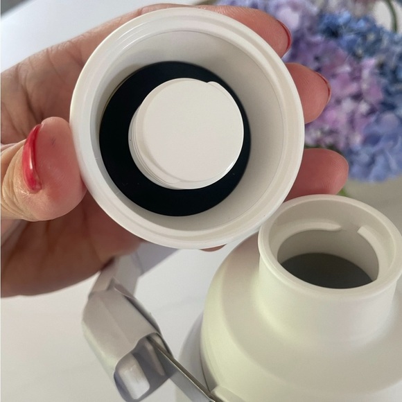 Stanley 36oz Stainless Steel IceFlow Aerolight Fast Flow Water Bottle - Polar - Picture 6 of 6